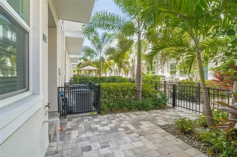 823 Burlington Avenue N St Petersburg FL 33701