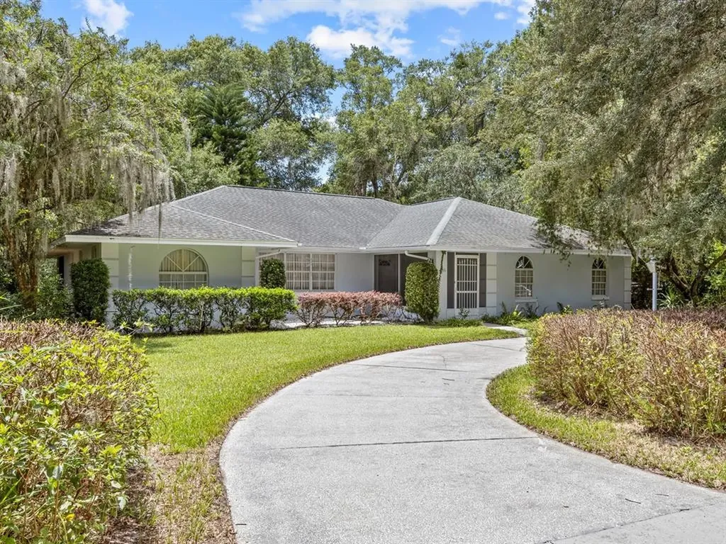 17736 Palm Street Umatilla FL 32784