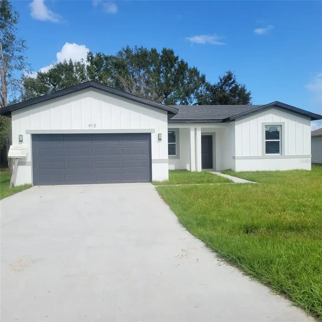 915 Alsace Drive Kissimmee FL 34759
