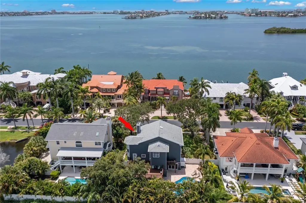 6115 Kipps Colony Drive W Gulfport FL 33707