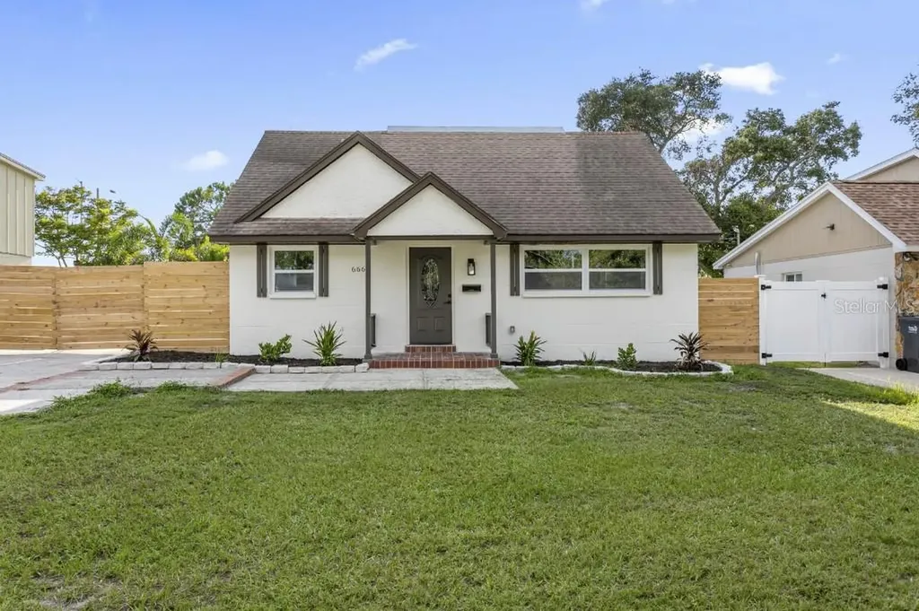 6660 27th Way N St Petersburg FL 33702