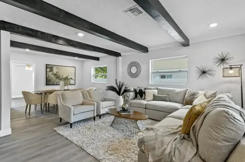 6660 27th Way N St Petersburg FL 33702