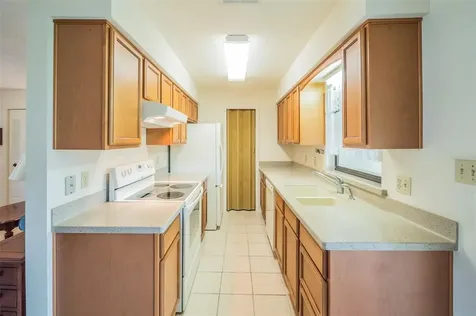 12517 Orangewood Court Tavares FL 32778