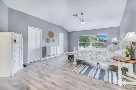 17725 Hampshire Oak Drive Tampa FL 33647