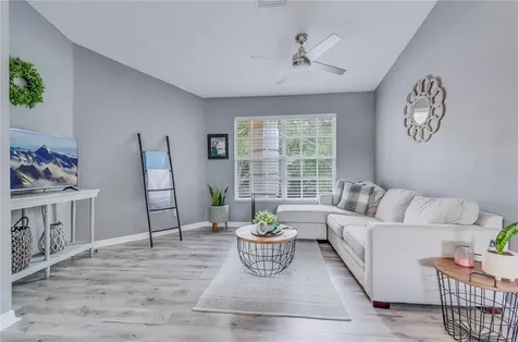 17725 Hampshire Oak Drive Tampa FL 33647