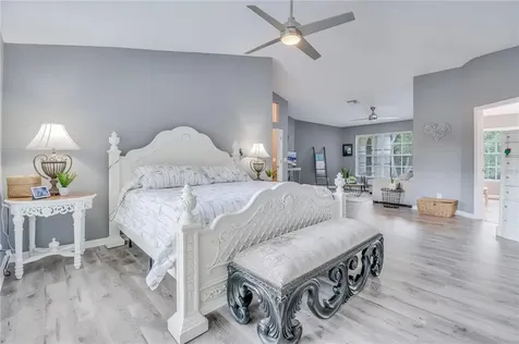 17725 Hampshire Oak Drive Tampa FL 33647