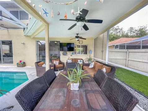 17725 Hampshire Oak Drive Tampa FL 33647