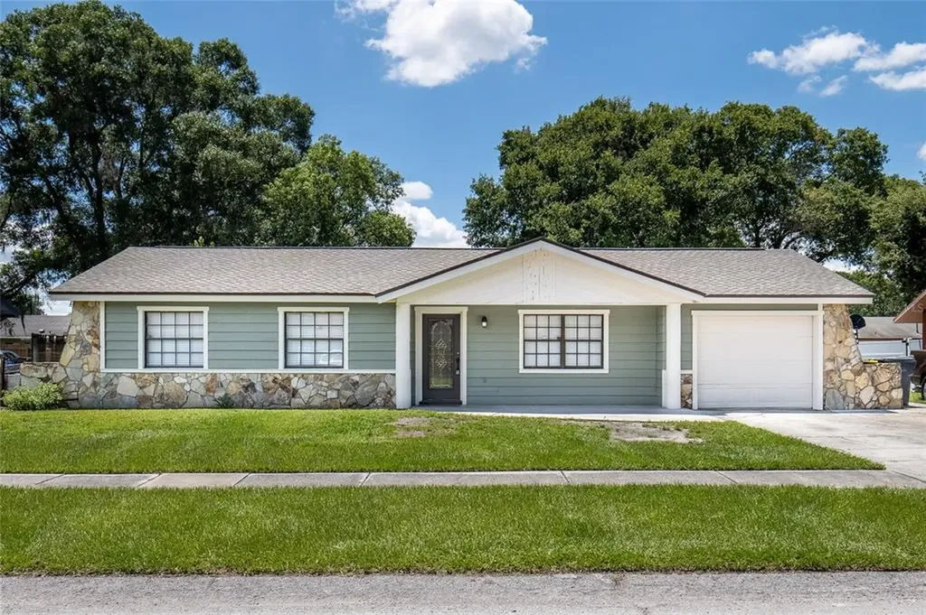 640 Ponderosa Drive E Lakeland FL 33810