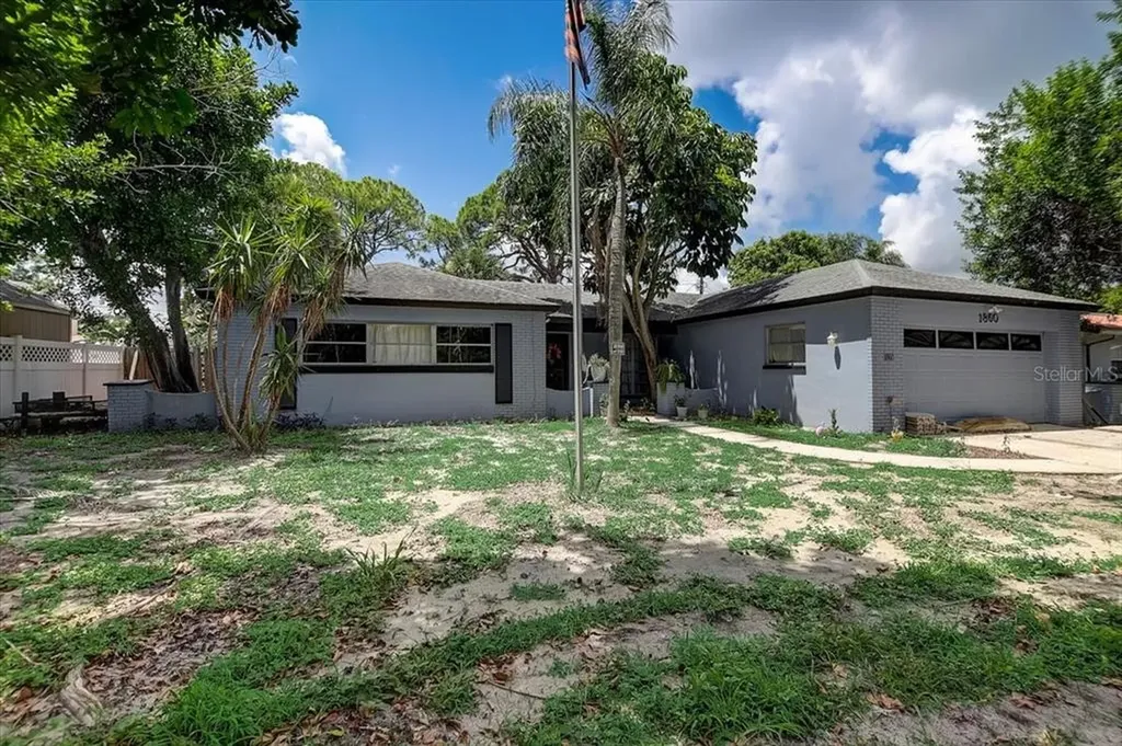 1860 62nd Avenue S St Petersburg FL 33712