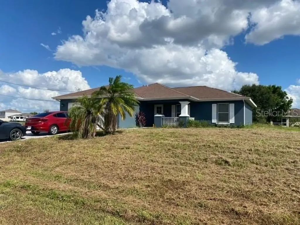 1858 Diplomat Parkway W Cape Coral FL 33993