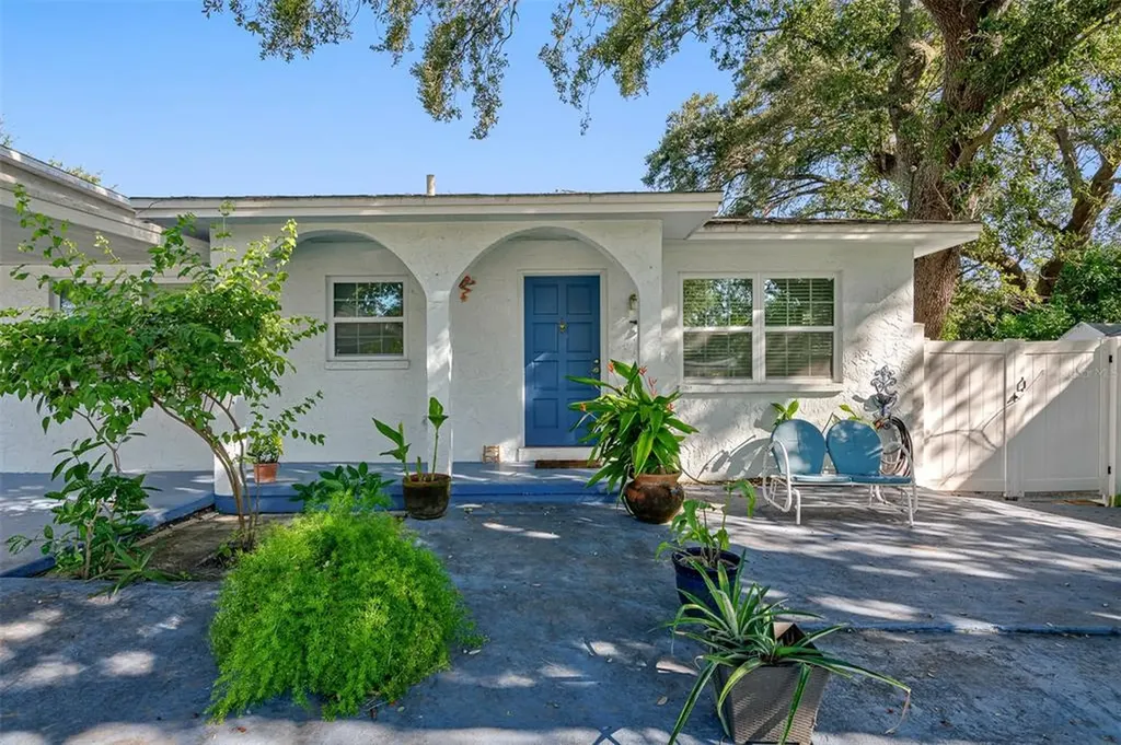 3105 W Ivy Street Tampa FL 33607