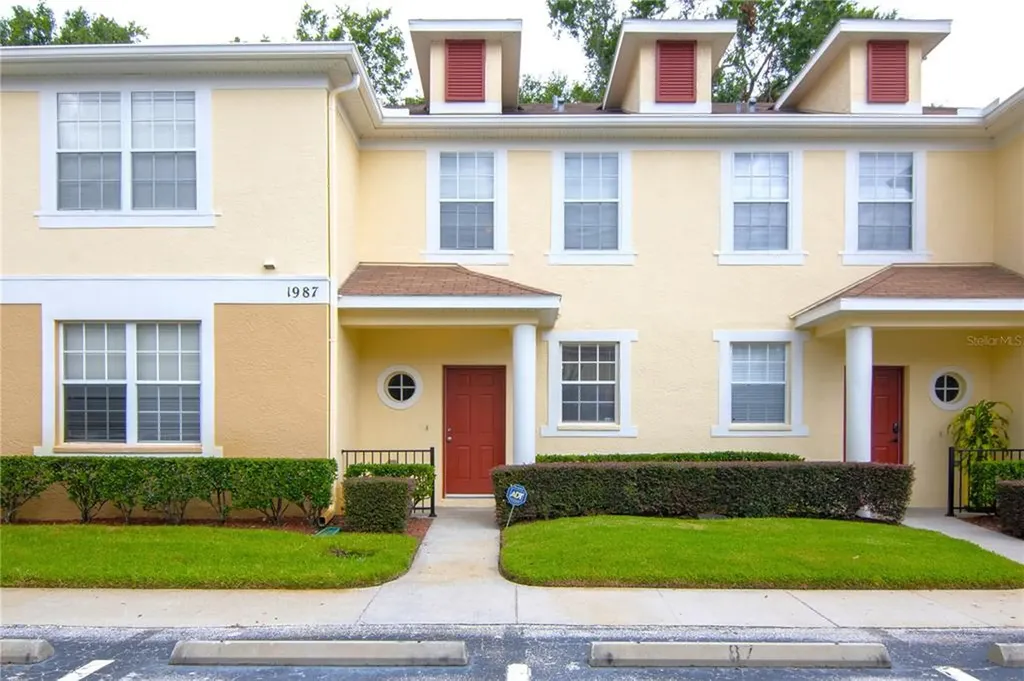 1987 Fiesta Ridge Court Tampa FL 33604