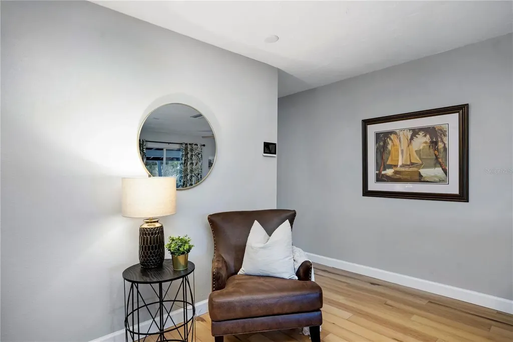 4705 Hollingsworth Avenue Sarasota FL 34233