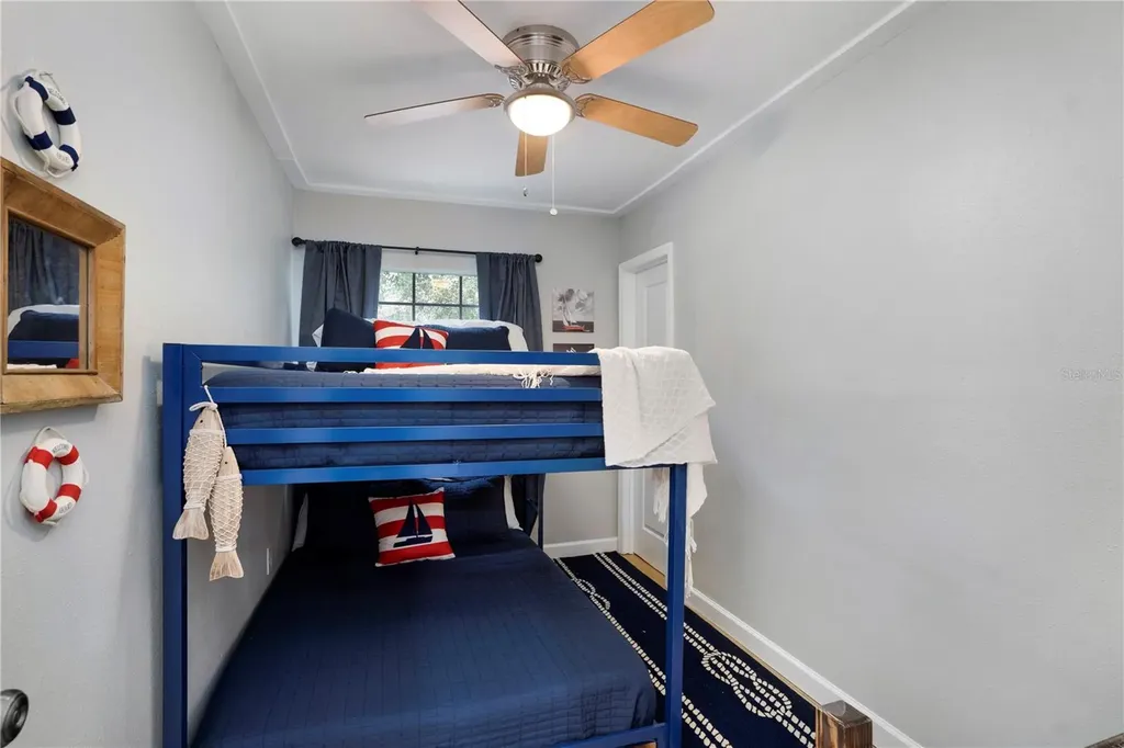 4705 Hollingsworth Avenue Sarasota FL 34233