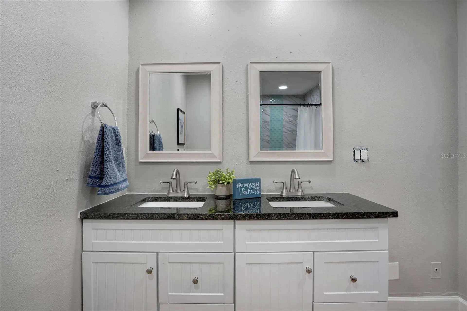 4705 Hollingsworth Avenue Sarasota FL 34233