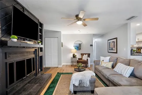 4705 Hollingsworth Avenue Sarasota FL 34233