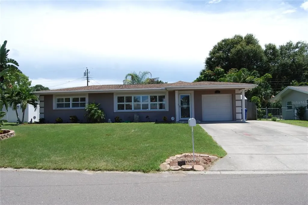 13880 Bermuda Drive Seminole FL 33776