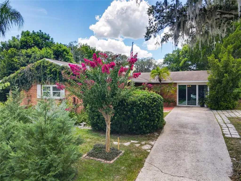 32 Bougainvillea Drive Debary FL 32713