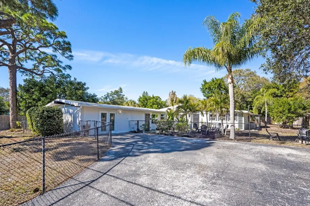 2213 Wason Road Sarasota FL 34231