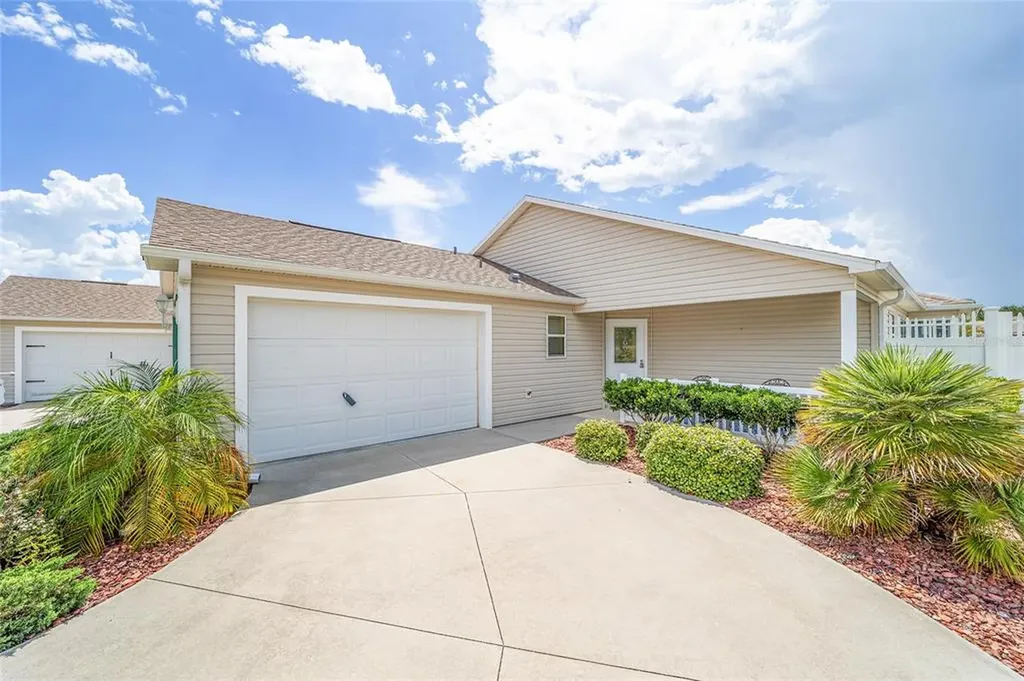 2472 Gladiolas Court The Villages FL 32162
