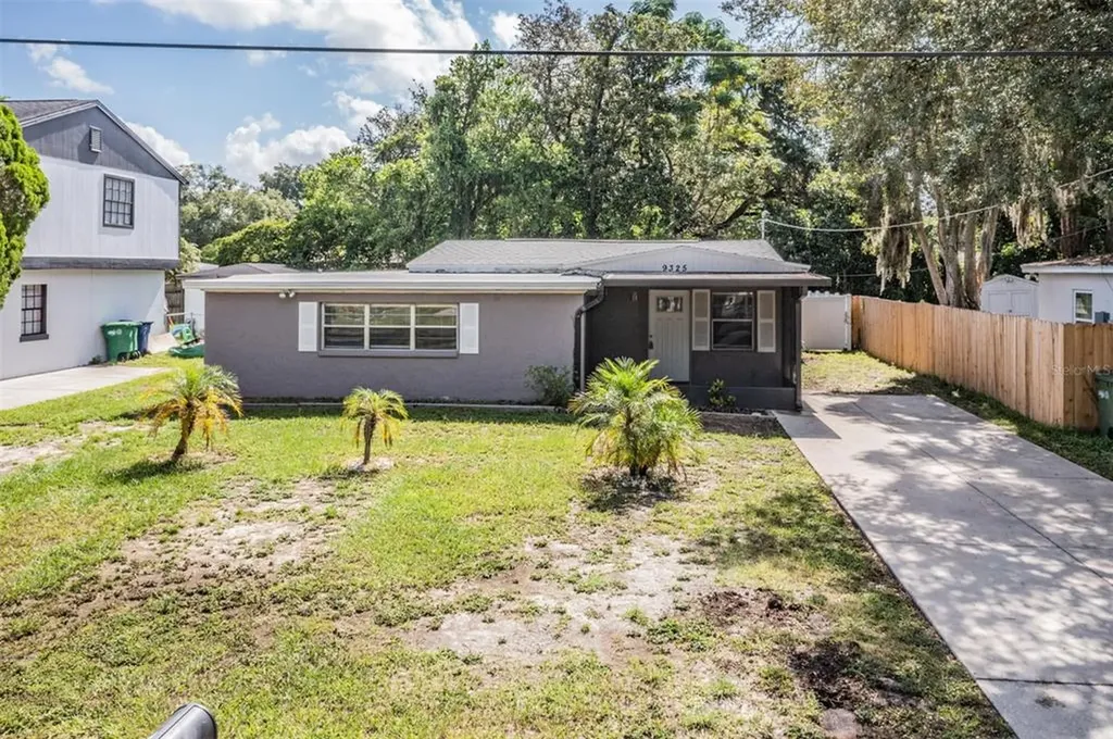 9325 N Dartmouth Avenue Tampa FL 33612