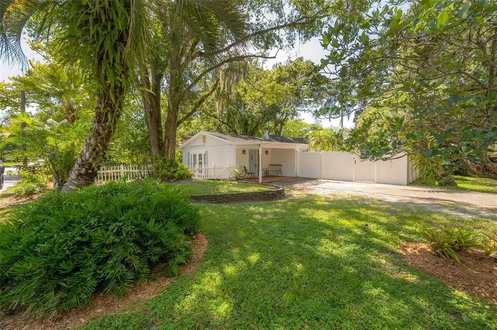 912 W Idlewild Avenue Tampa FL 33604