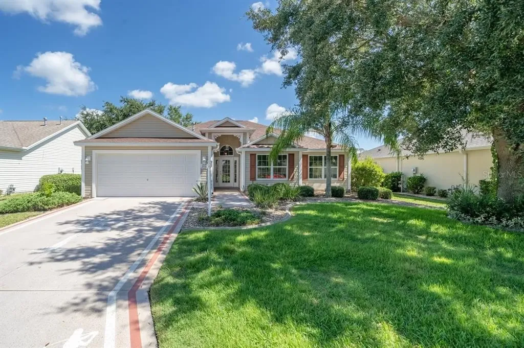 2139 Kaylee Drive The Villages FL 32162