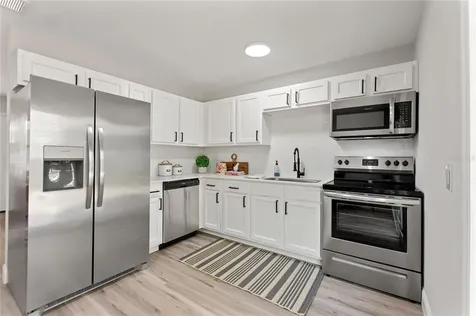 5242 45th Avenue N St Petersburg FL 33709