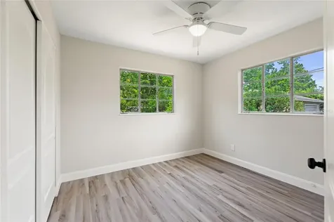 5242 45th Avenue N St Petersburg FL 33709