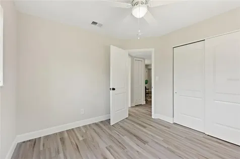 5242 45th Avenue N St Petersburg FL 33709