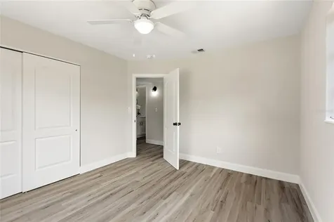 5242 45th Avenue N St Petersburg FL 33709