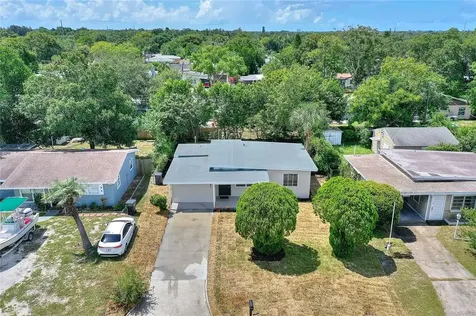 5242 45th Avenue N St Petersburg FL 33709