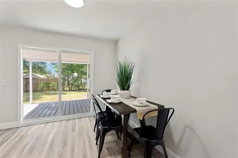 5242 45th Avenue N St Petersburg FL 33709
