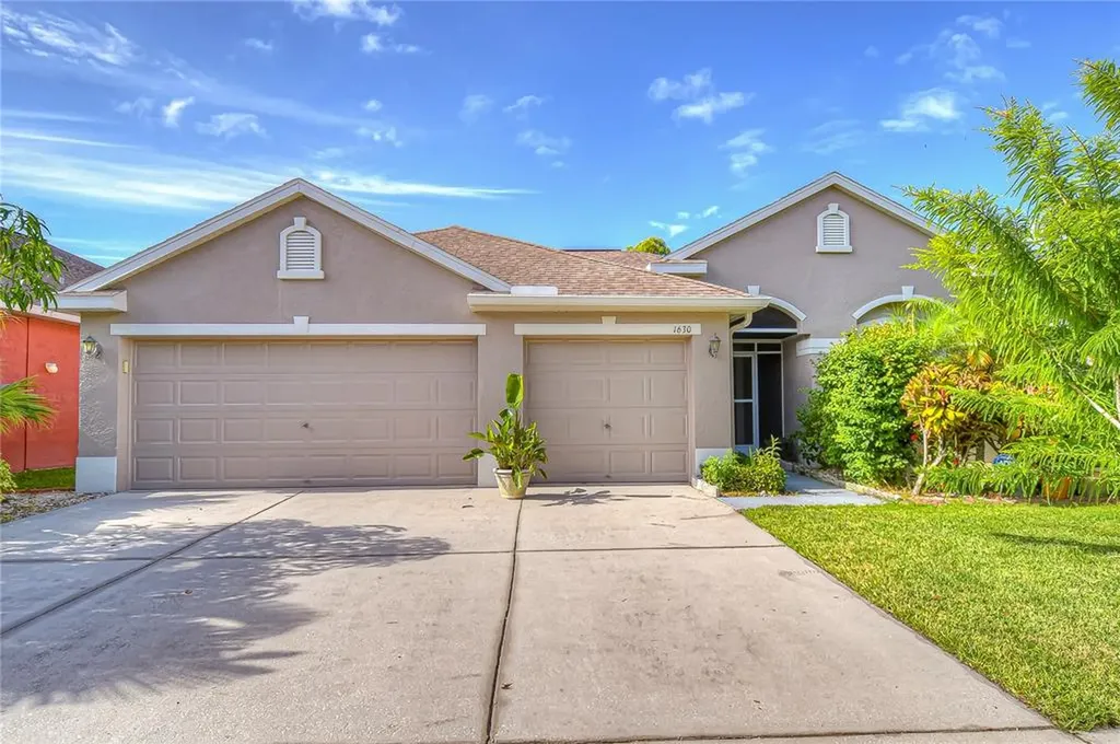 1630 Mira Lago Circle Ruskin FL 33570