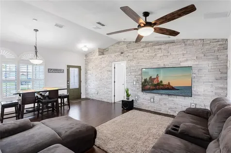 8 Catalina Court Kissimmee FL 34758