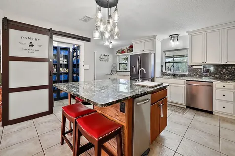 28455 SE 175th Street Umatilla FL 32784