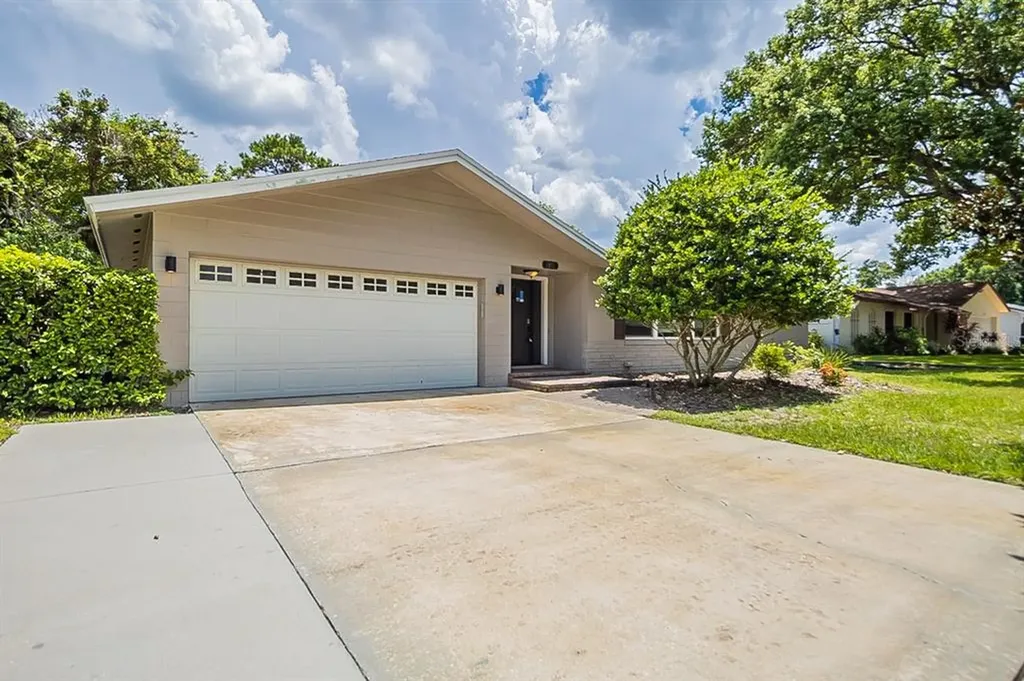 1920 Winnebago Trail Fern Park FL 32730