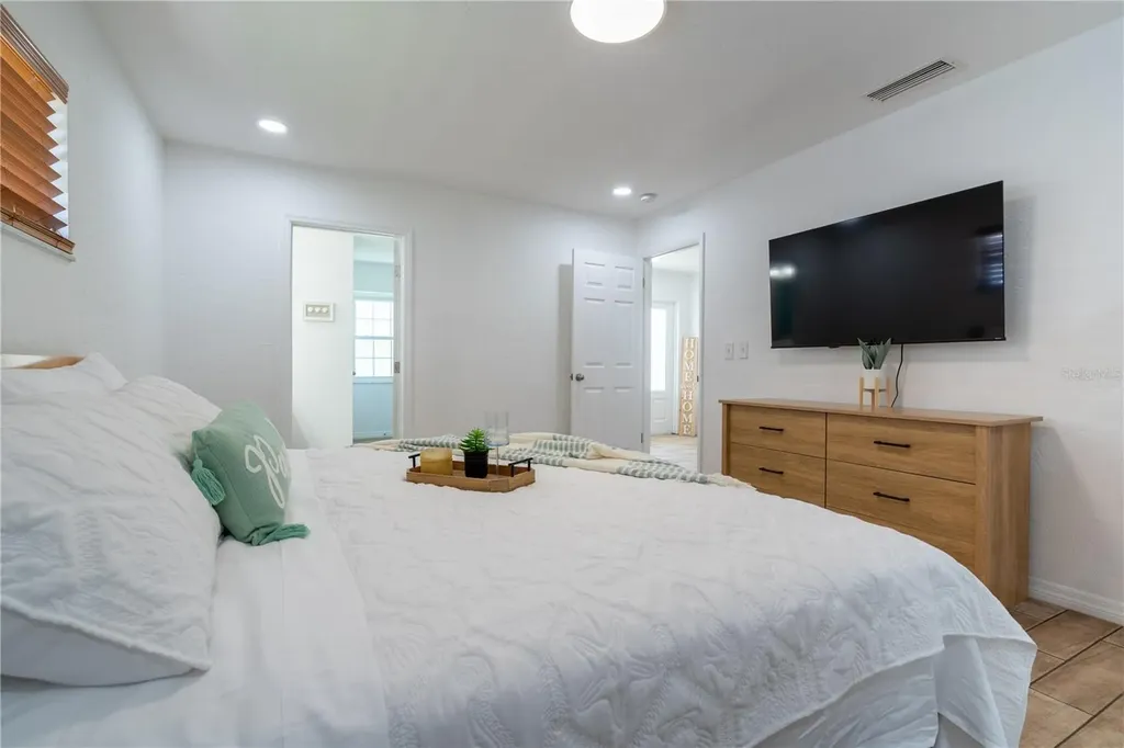 7354 Biltmore Drive Sarasota FL 34231