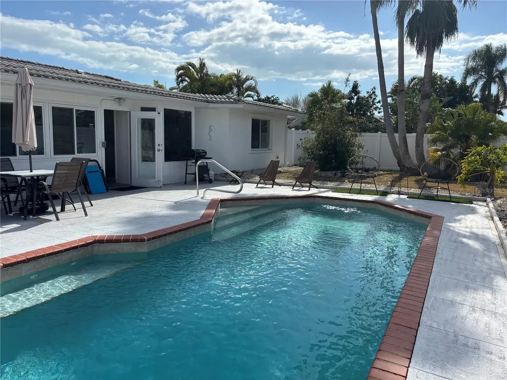7354 Biltmore Drive Sarasota FL 34231