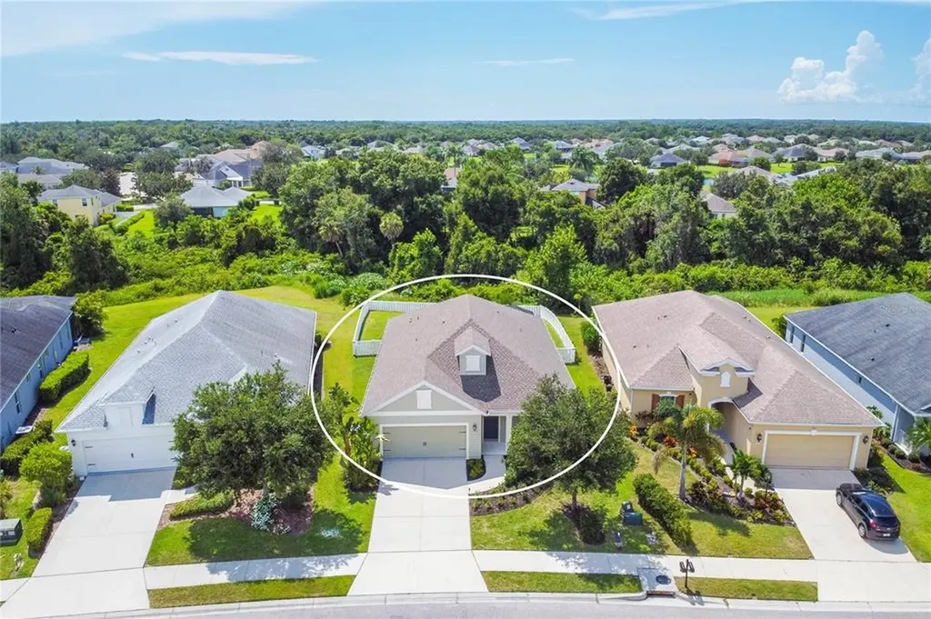16837 Rosedown Glen Parrish FL 34219