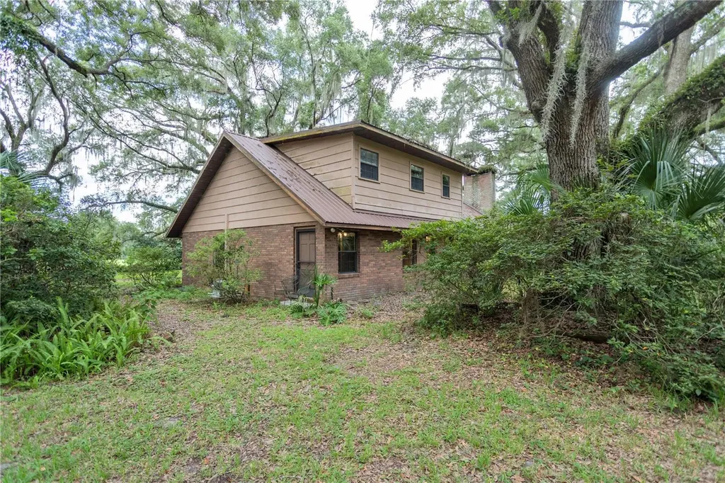 18001 SE Hawthorne Road Hawthorne FL 32640