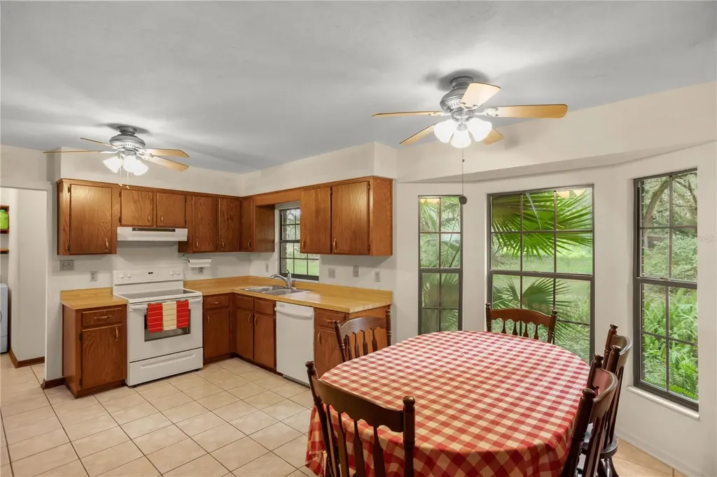 18001 SE Hawthorne Road Hawthorne FL 32640