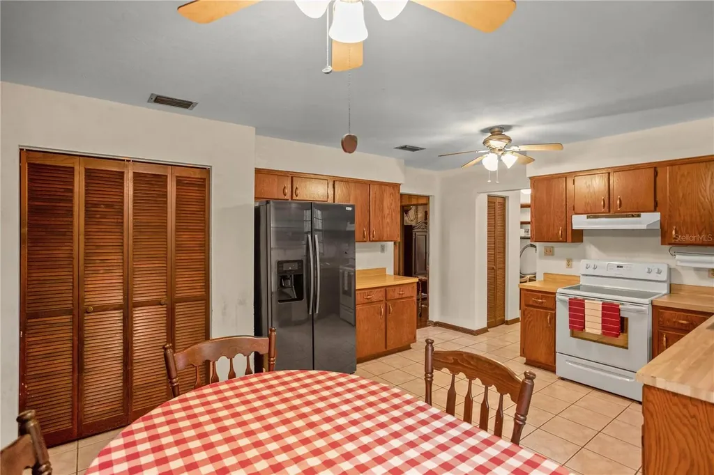 18001 SE Hawthorne Road Hawthorne FL 32640