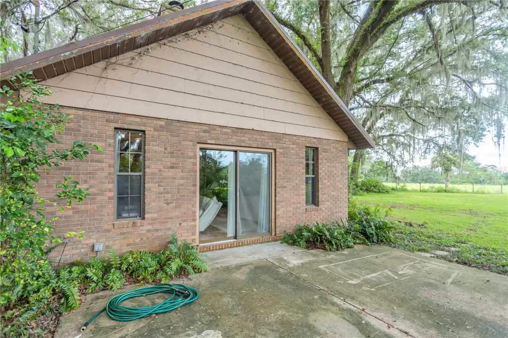 18001 SE Hawthorne Road Hawthorne FL 32640