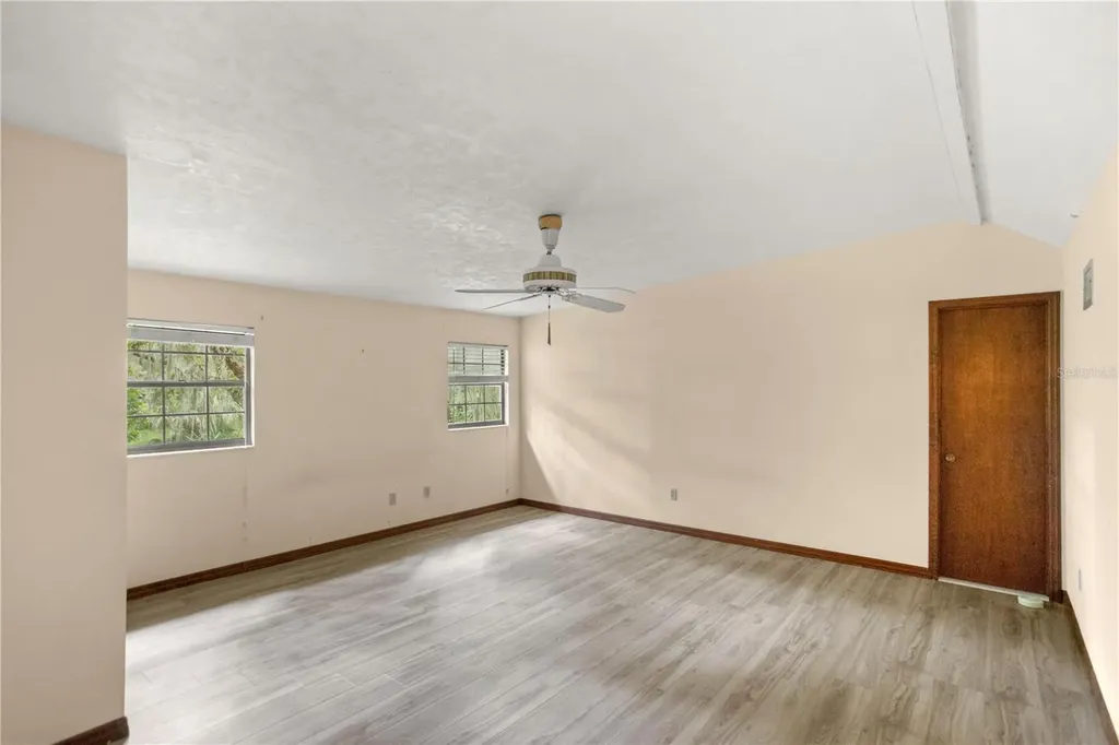 18001 SE Hawthorne Road Hawthorne FL 32640