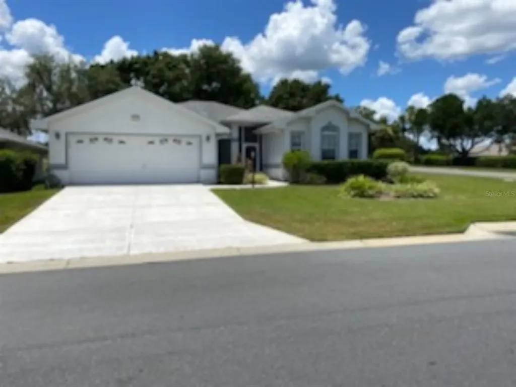 21441 Royal Street Georges Lane Leesburg FL 34748