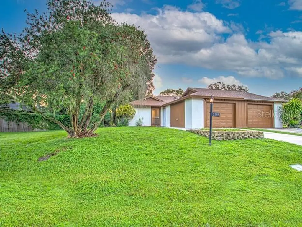 5198 Cedar Hammock Lane Sarasota FL 34232