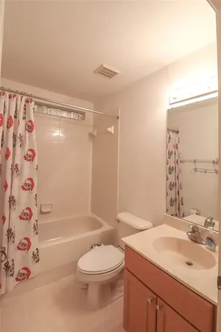 5863 Wrenwater Drive Lithia FL 33547