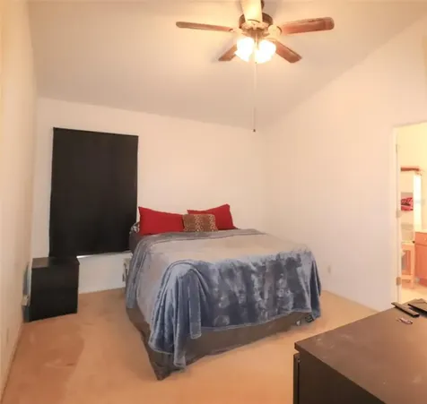 5863 Wrenwater Drive Lithia FL 33547
