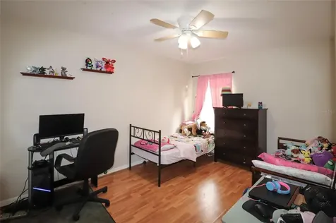 5863 Wrenwater Drive Lithia FL 33547